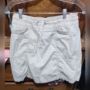 croft & barrow cream skort size 10 stretch